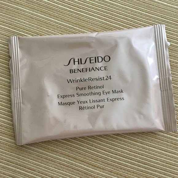 Shiseido 4-piece Skincare Set: Benefiance Wrinkle Resist & Ultimune Concentrate - Picture 9 of 16